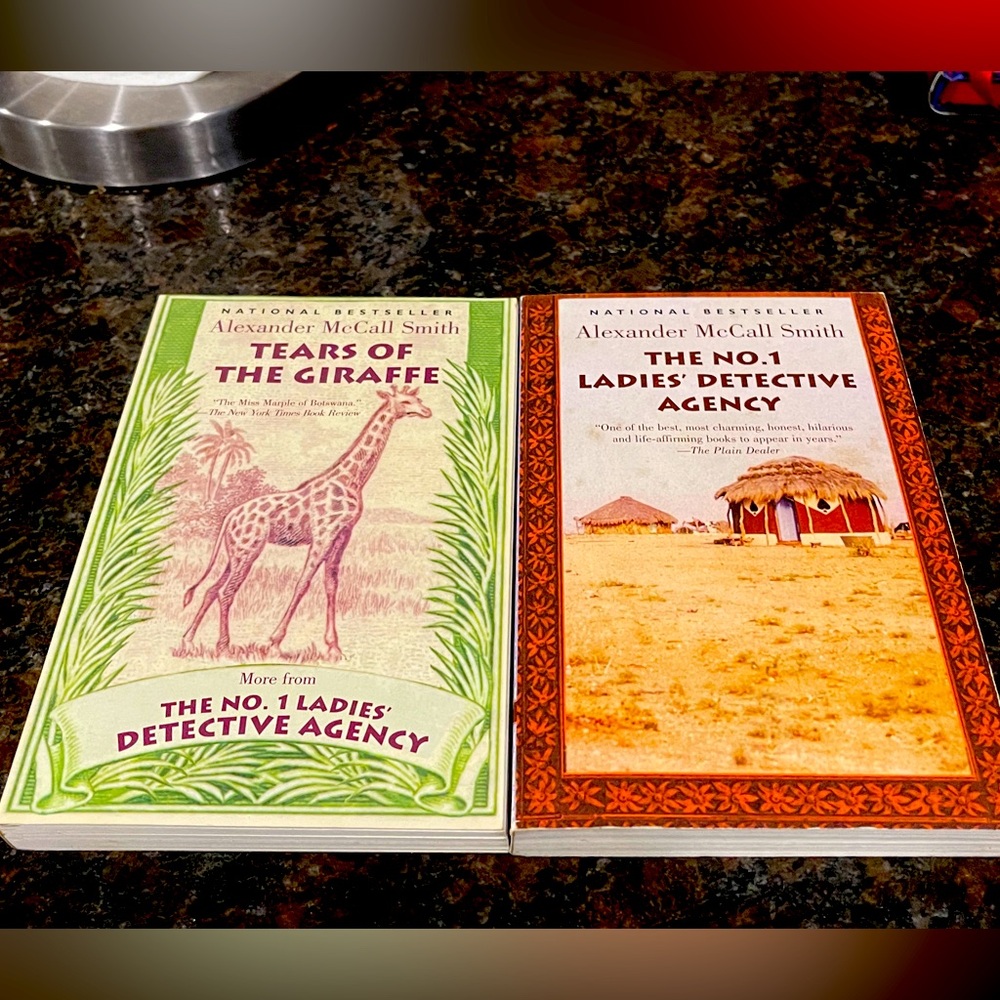 (2) Ladies' Detective Agency Series
by Alexander McCall Smith